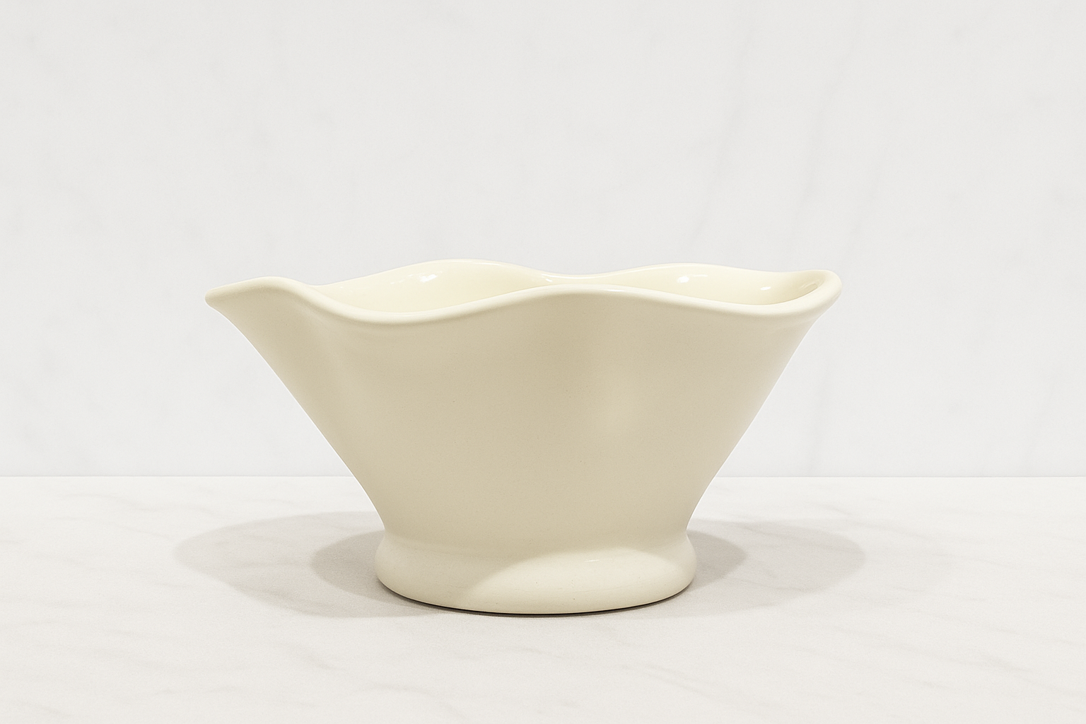 Winny Wave Ceramic Vase | Sculptural White Wavy Vase | Modern Minimalist Home Decor